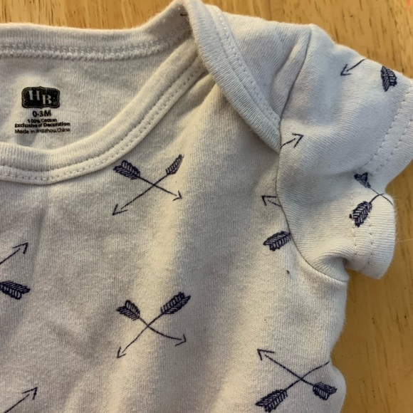 HB‎ soft cotton onesie - Picture 4 of 4